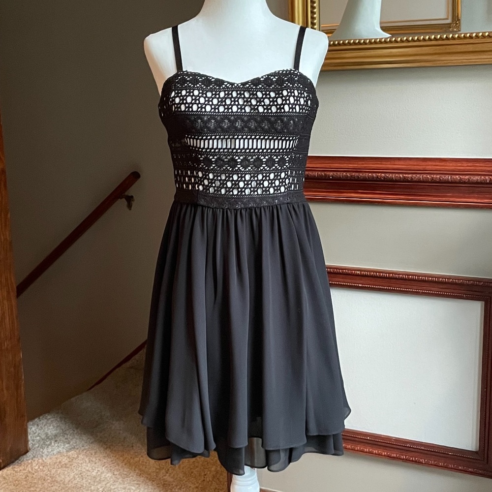 Guess, size 4 cocktail dress